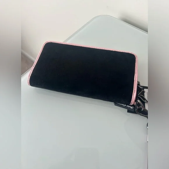 Viral Juicy Couture UK Scottie Dog Black and Pink velour Zip Long Wallet - Picture 5 of 7